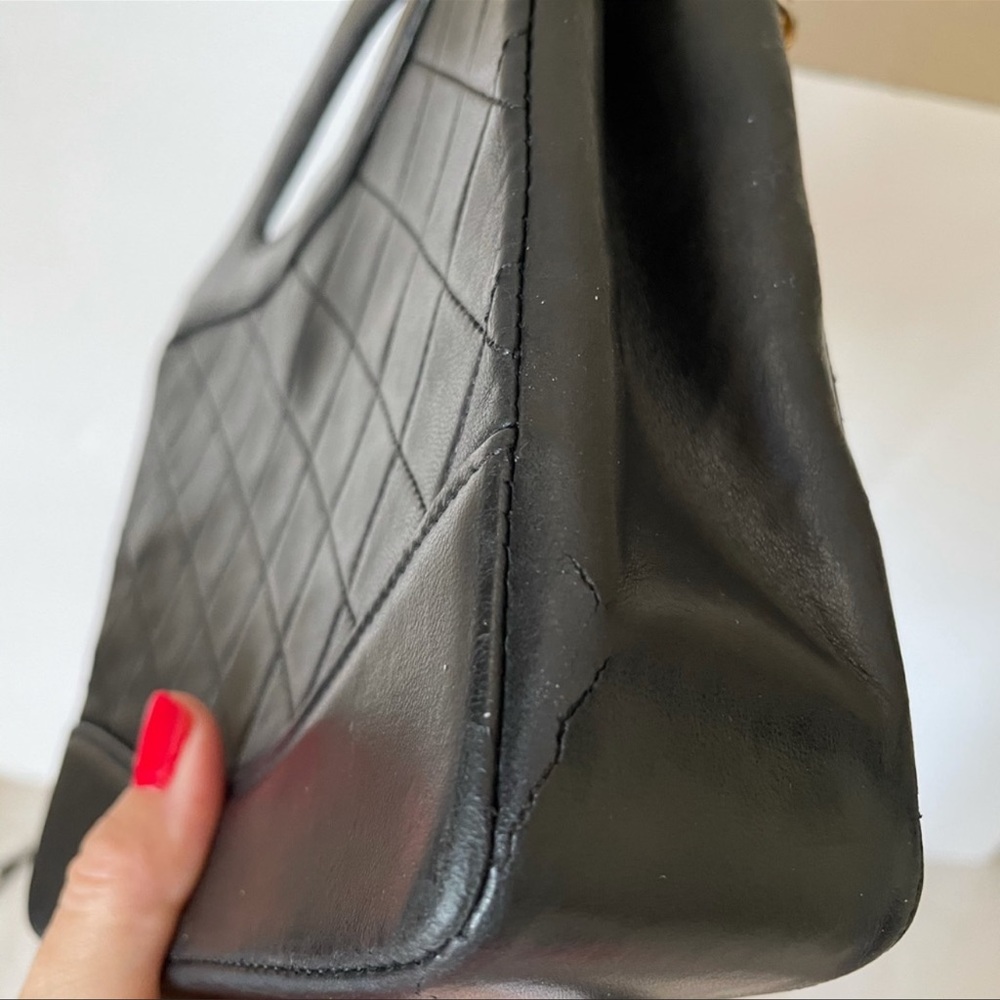 CHANEL Vintage Black Leather Mini 31 Crossbody Bag - Picture 3 of 9